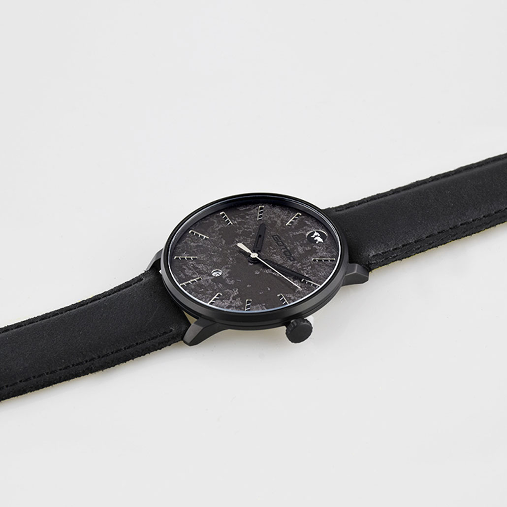 SS549-01 Men's Black Watch With Leather Strap