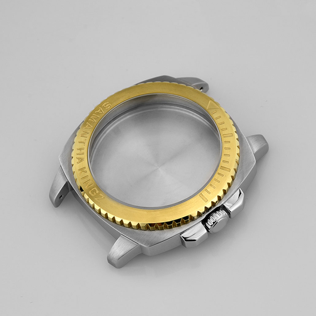 Two-Tone Metal Watch Case with Rotating Bezel
