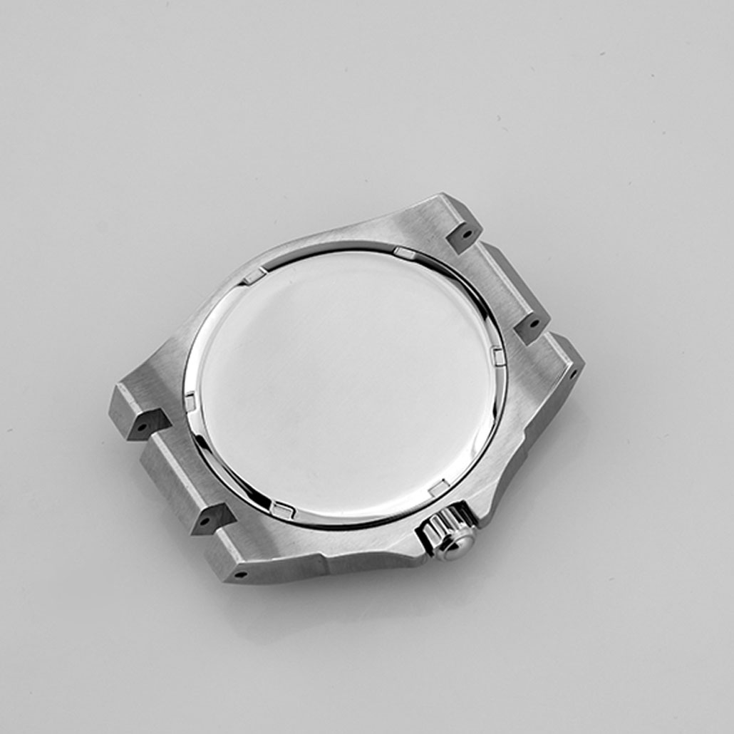 WC031 Round Stainless-Steel Watch Case with Screw Detail