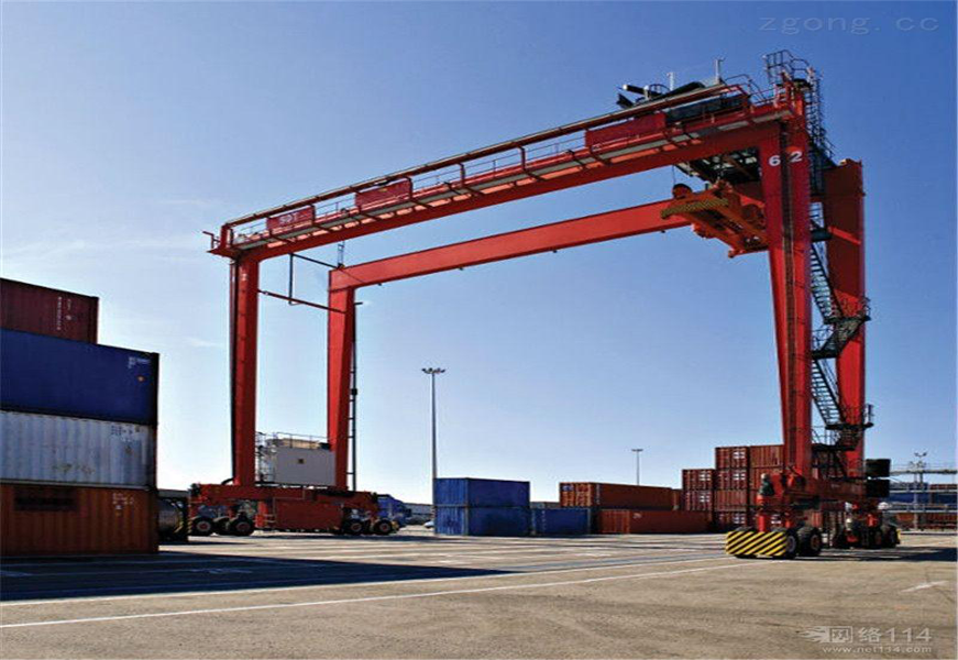 What Are the Important Parts and Functions of the Port Crane?